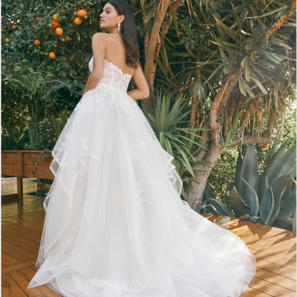 Wedding Dress by Beloved with matching vail and accessories size 10 - Picture 9 of 15